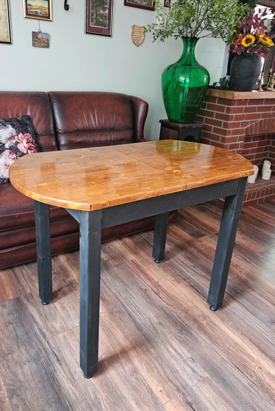 uitschuifbare eettafel wanneer deze in elkaar geschoven is
